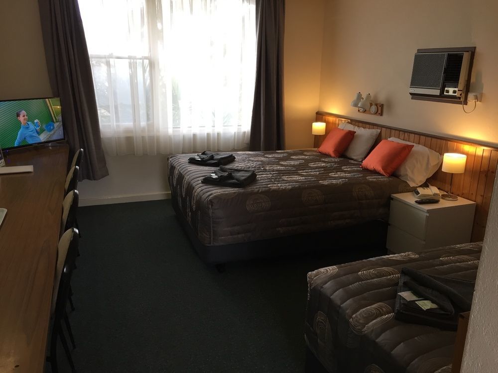 Motel Blue
