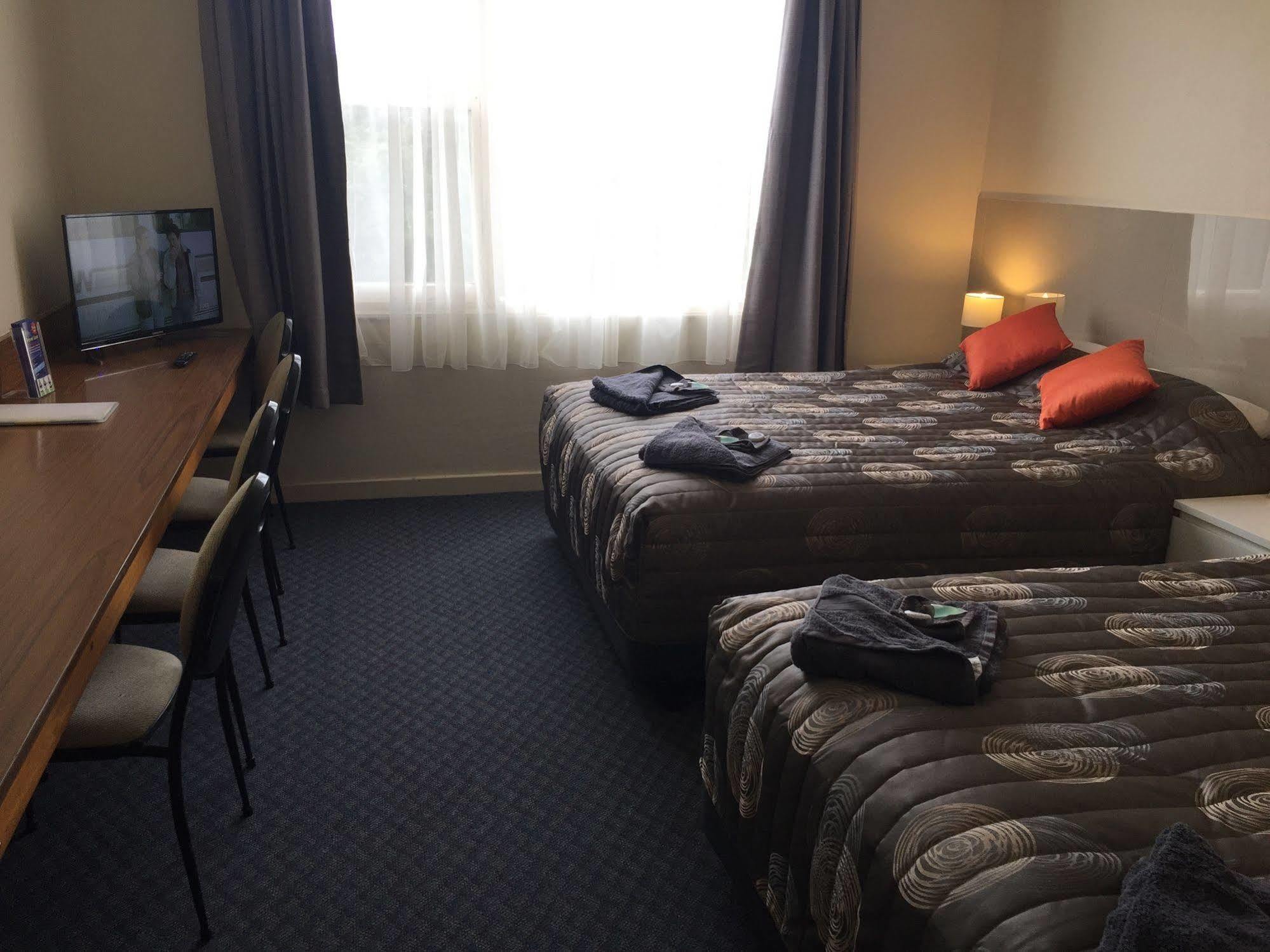 Blue Motel Mount Gambier